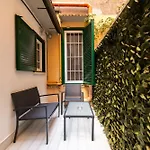 Apartment Dimora Colosseum Luxe - Jacuzzi & Private Patio *