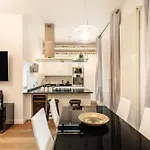 Dimora Colosseum Luxe - Jacuzzi & Private Patio Apartment Rom
