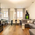 Dimora Colosseum Luxe - Jacuzzi & Private Patio Apartment Rom