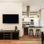 Apartment Dimora Colosseum Luxe - Jacuzzi & Private Patio Rom