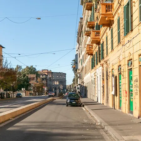 公寓 Dimora Colosseum Luxe - Jacuzzi & Private Patio 罗马