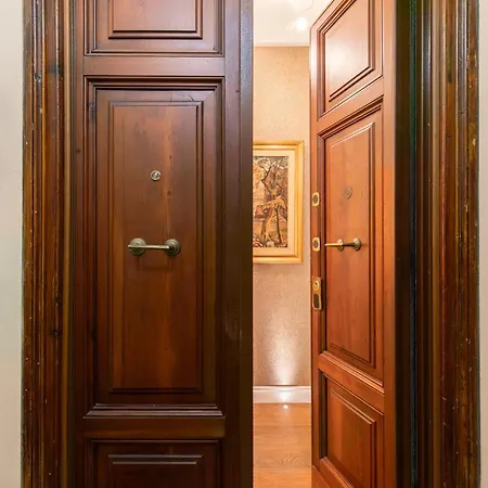 Dimora Colosseum Luxe - Jacuzzi & Private Patio 公寓