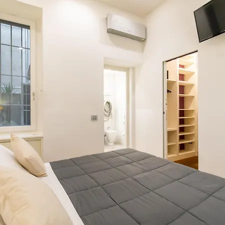 Apartment Dimora Luxe Colosseum With Jacuzzi