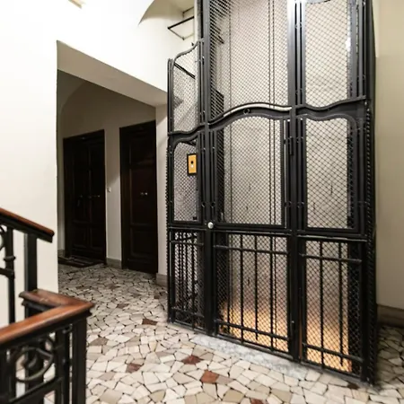 Appartement Dimora Colosseum Luxe - Jacuzzi & Private Patio *