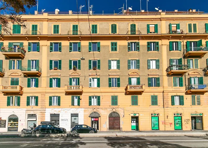 公寓 Dimora Colosseum Luxe - Jacuzzi & Private Patio *