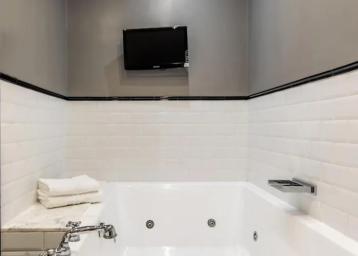 Dimora Colosseum Luxe - Jacuzzi & Private Patio *