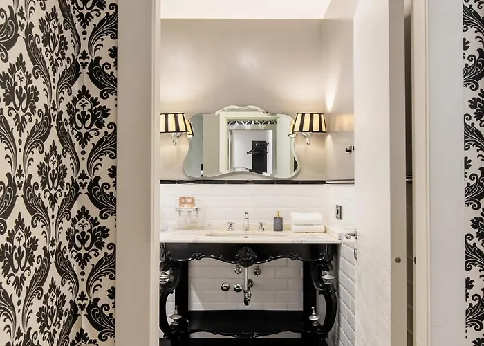 Dimora Colosseum Luxe - Jacuzzi & Private Patio 罗马