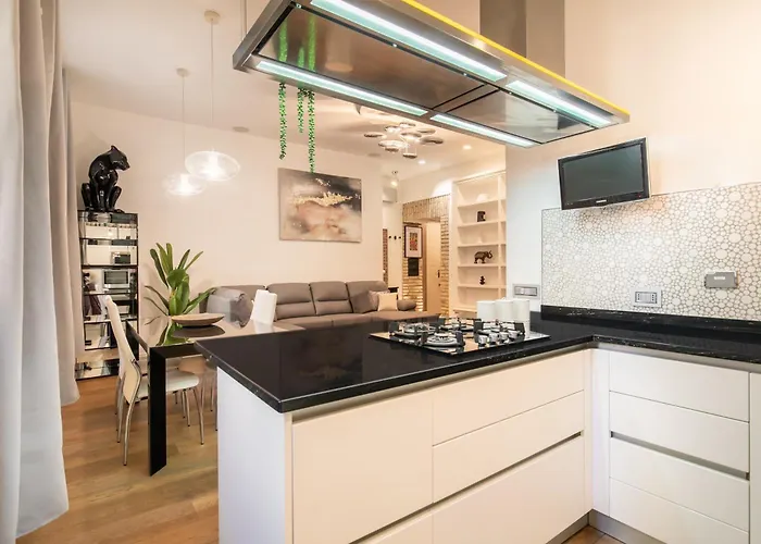 Dimora Colosseum Luxe - Jacuzzi & Private Patio * 罗马