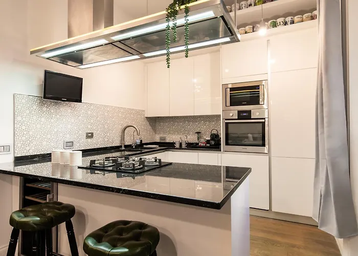 Dimora Colosseum Luxe - Jacuzzi & Private Patio * 罗马