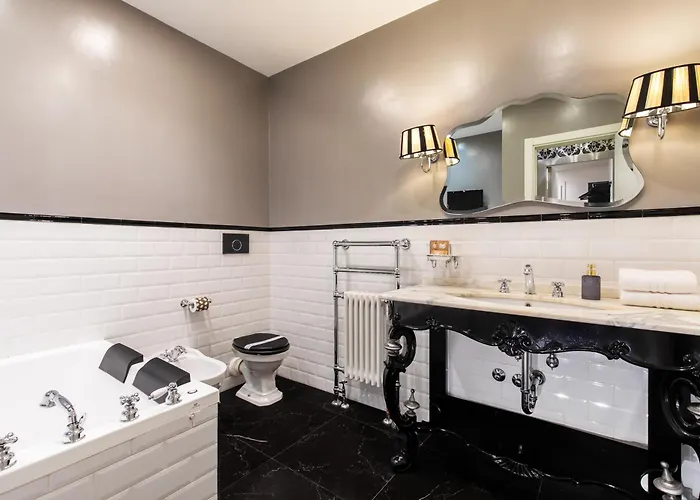 Dimora Colosseum Luxe - Jacuzzi & Private Patio * 罗马